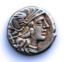 SC-République romaine. Renia. Denar. Rome. 138 av. J.-C. MBC+/VF+ argent 4 g