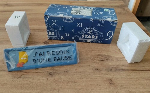 Presse papier résine - /, bart