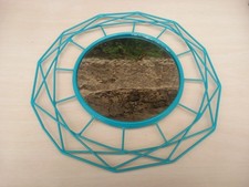 Joli miroir mural en métal