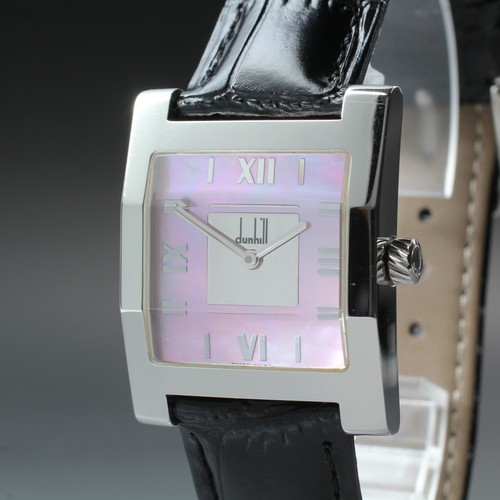 Presque comme neuve montre - [presque, neuve]