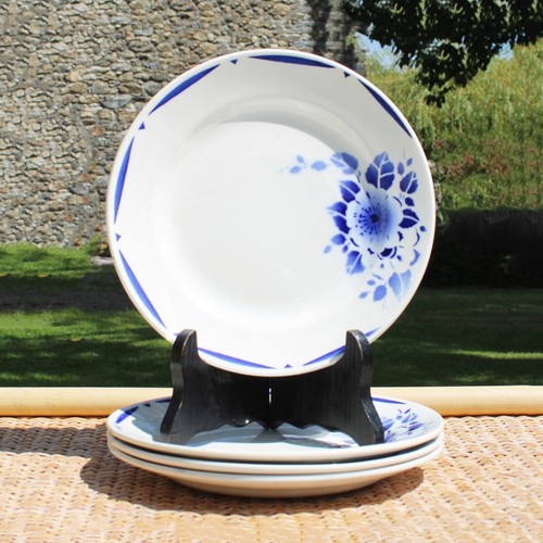 Ensemble assiettes à - 4,
