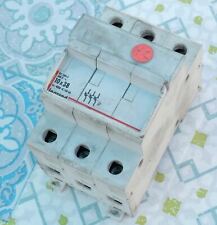 Legrand 05838 Coupe-circuit sectionneur tripolaire 500V 10x38