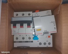 Disjoncteur differentiel DX³ 10kA 30ma 3P 25A courbe C legrand 407831...410471
