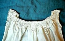 Linge ancien robe de baptême  broderie  coton 