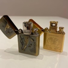 Lot de 2 briquets à gaz ZIPPO