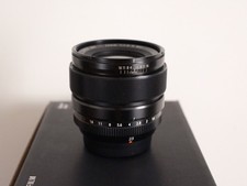 Fujifilm XF 23mm f/1.4 R Objectif / Lens + pare-soleil et bouchon d'objectif