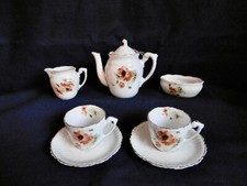 DINETTE ANCIENNE EN PORCELAINE
