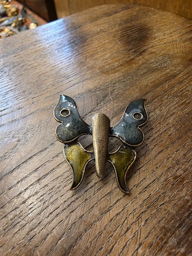 Broche papillon delphine - papillon,