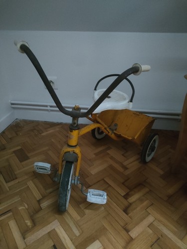 Tricycle avec benne basculante - avec,