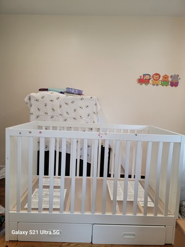 Baby crib with mattress - baby,