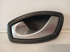 Poignee interieur arriere gauche RENAULT MEGANE 3 PHASE 1 826730001r