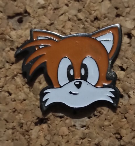 Pin sonic tails sega - sonic, console