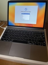 Apple MacBook 12" Core m3 1.2 GHz 8 Go RAM 256 Go SSD - Gris