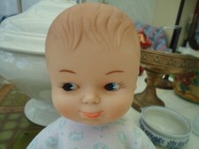 POUPEE BAIGNEUR FAMOSA AUX YEUX BLEUS PEINTS DE 28 CM