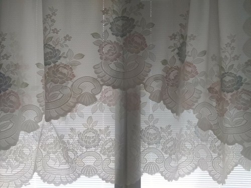 Antique scaloped cream floral - antique,