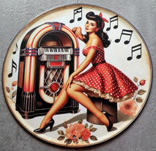 Plaque métal vintage Pin-Up & Juke Box 20x20 ronde Neuve