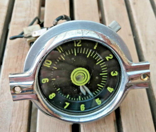 Ancienne montre automobile - ancienne,