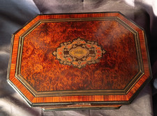 ancien grand coffret en loupe