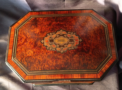Ancien grand coffret - grand, en