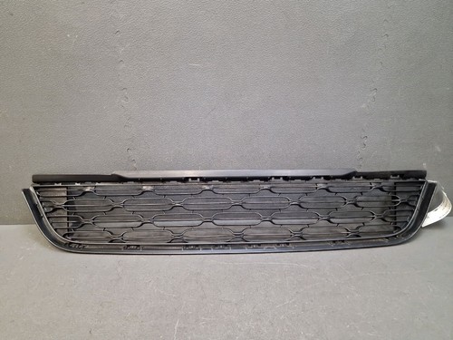 Grille inférieure pare choc