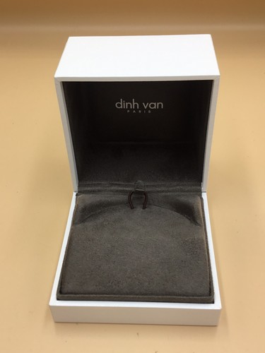 Dinh van ecrin - :,
