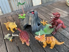 Volcan Dinosaure Triceratops tyrannosaure Playmobil 4170