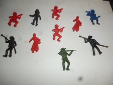 figurines publicitaires LA ROCHE AUX FEES