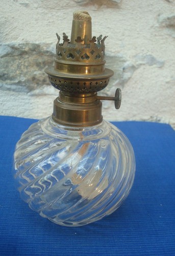 V71 belle lampe pétrole - v71,
