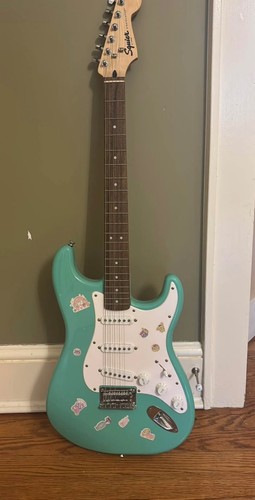 Squier affinity stratocaster - squier,