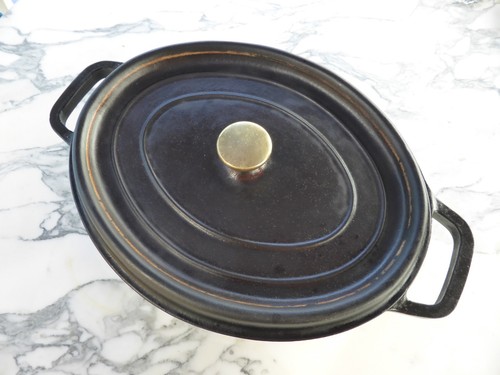 Cocotte ovale staub fonte - staub, en