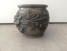 Vase Art Déco Louis Houzeaux en étain motifs fleurs