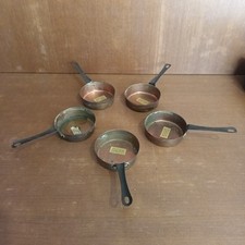 Série de 5 mini casseroles en cuivre, vintage, XXème, décoration, à accrocher