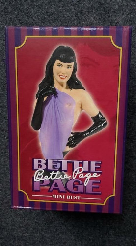 Bettie page mini bust - bettie, le