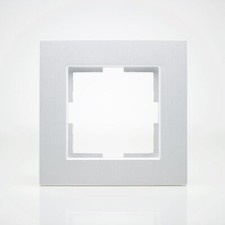 Plaque de finition plastique