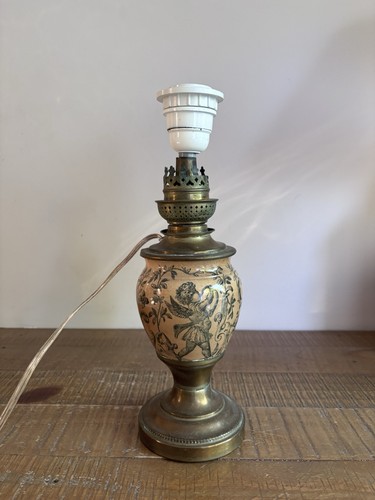 Ancienne lampe pétrole - ancienne, à