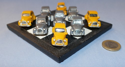 Morpion des citroën 2cv - le, 9