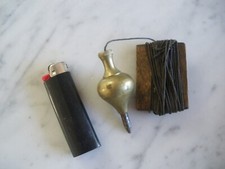 Fil à Plomb - bronze   F 2   Outil Ancien Collection perruche plomb