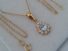 Chaine et pendentif en or