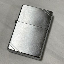 Briquet à gaz ZIPPO argent