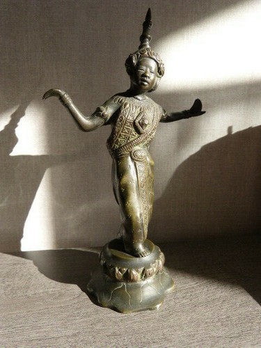 Jolie statue bronze - jolie,