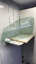 Vitre avant gauche PEUGEOT 205