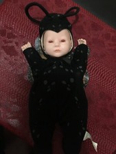 Superbe et original poupon d'Anne GEDDES enfant papillon de 41 cm en très bon ét