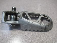 Repose pied avant droit (Beta