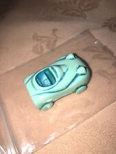 kinder jouet 1 double face voiture    tbe