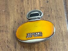 PINS PIN PARFUM PERFUME LUXE VENDETTA POUR HOMME VALENTINO DOUBLE ATTACHES