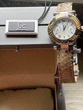 Superbe montre multifonction