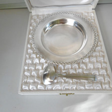 assiette et cuillère a