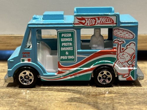 Vintage 1983 hot wheels - hot,