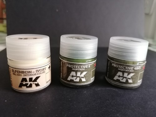Peintures acryliques - , ak