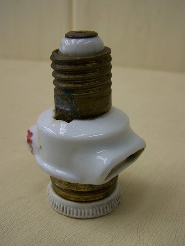 Ancienne douille porcelaine - ancienne,